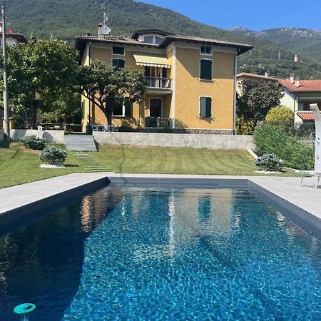 Casa Gialla Gera Lario Esterno foto