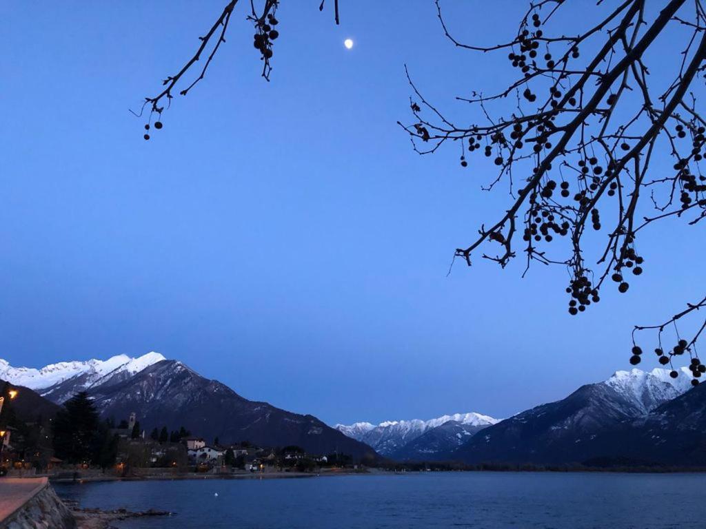 Casa Gialla Gera Lario Esterno foto