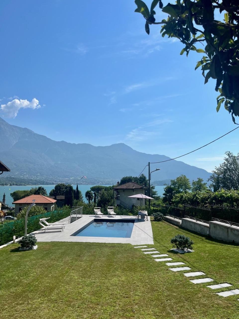 Casa Gialla Gera Lario Esterno foto