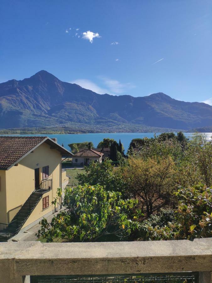 Casa Gialla Gera Lario Esterno foto