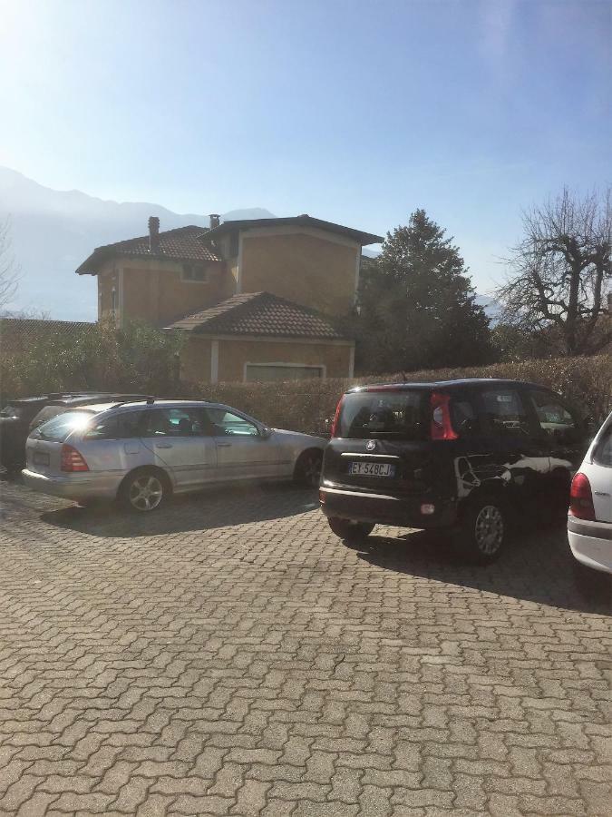 Casa Gialla Gera Lario Esterno foto